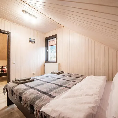 під горбком Дом отдыха