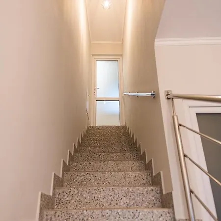 Дом отдыха під горбком