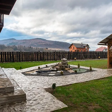 під горбком Дом отдыха