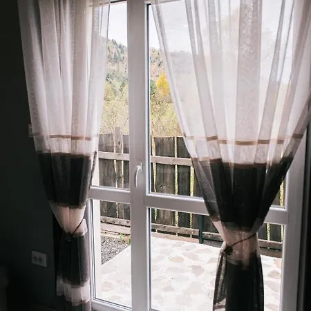 під горбком Korchin