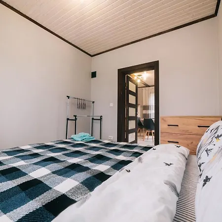 під горбком Korchin